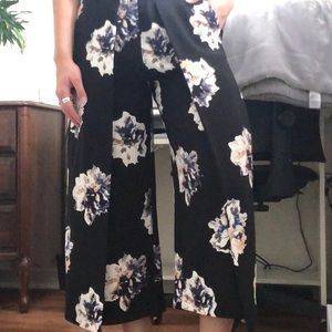 Vince Camuto floral pants
